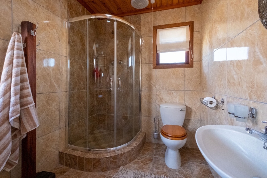4 Bedroom Property for Sale in Herolds Bay Western Cape